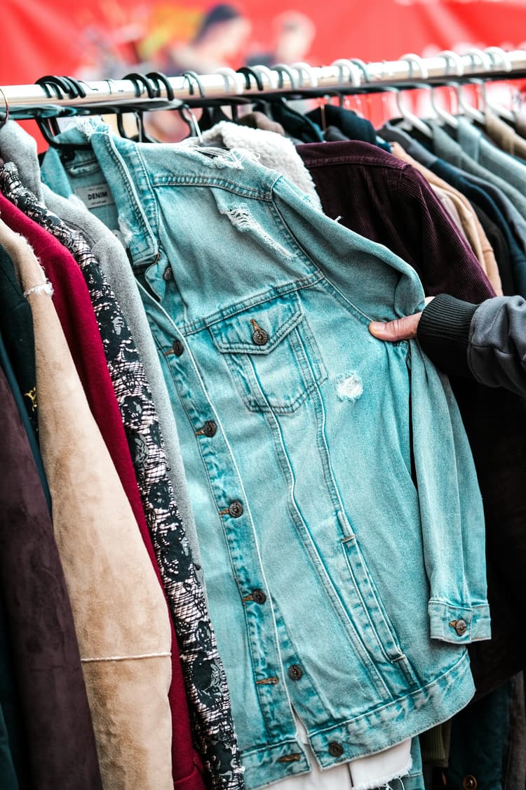 Authentic Second-Hand Markets Authentic Second-Hand Markets